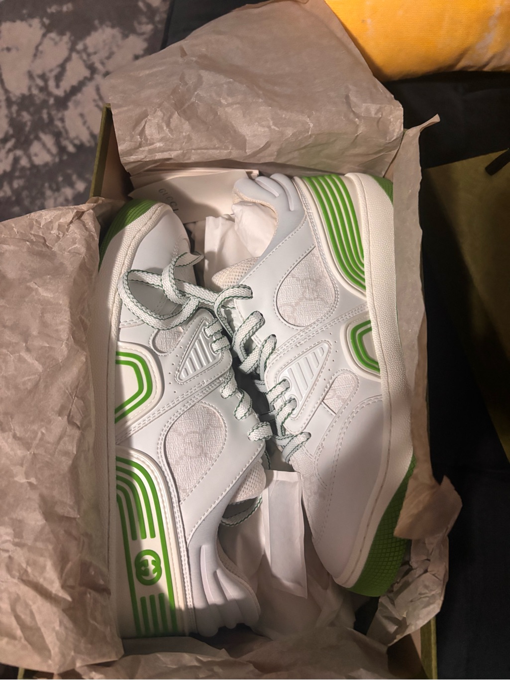New Gucci Women’s Demetra Basket Sneakers White Green Size 8